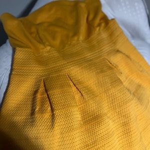XL gently used New York & CO knee high yellow dress